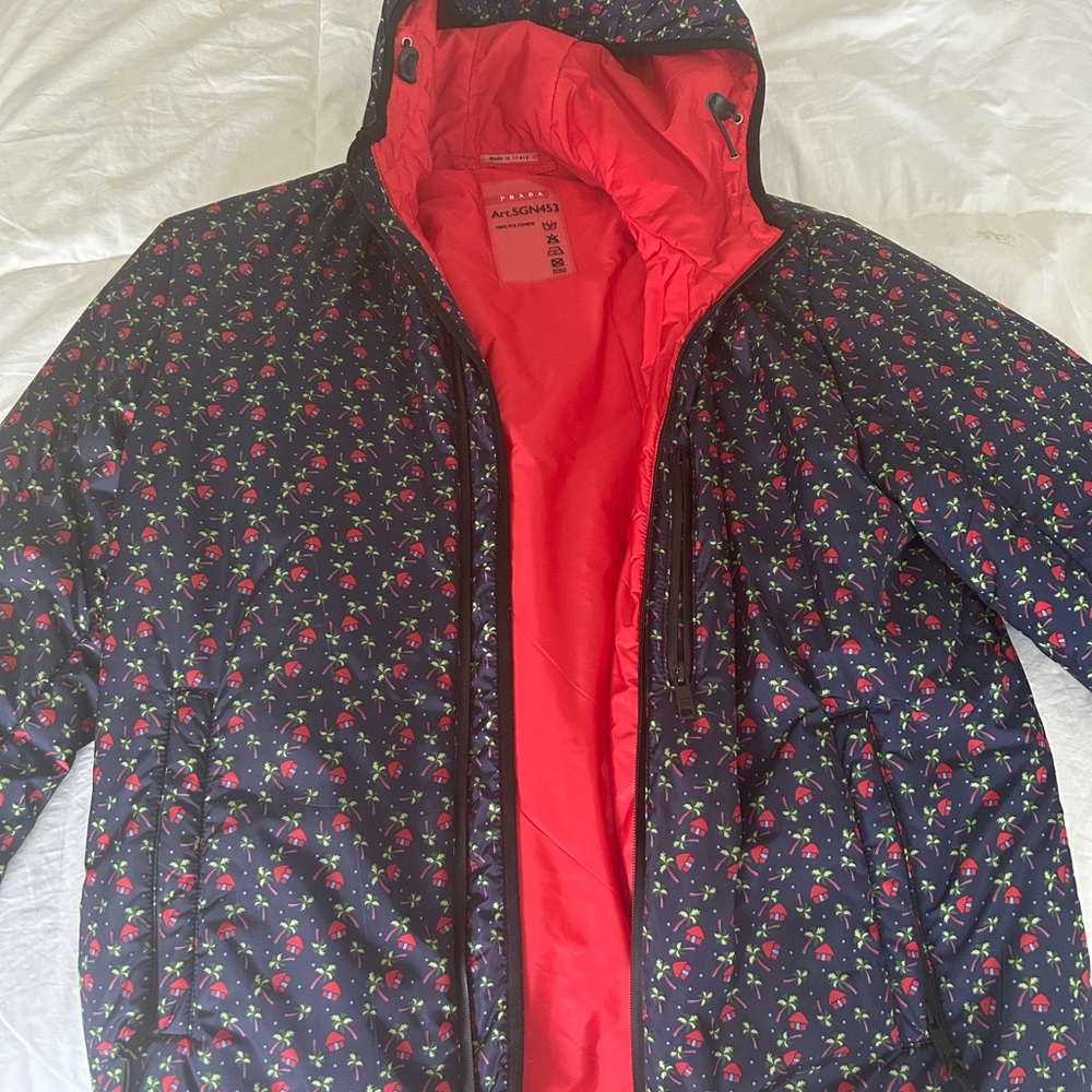 Prada puffer jacket men’s (S or M size) lightly warn